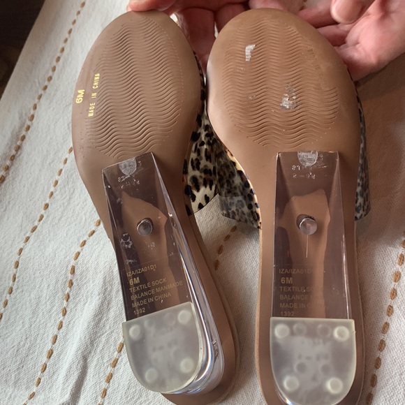 Steven by Steve Madden slide with clear wedge and leopard print top - Picture 9 of 9